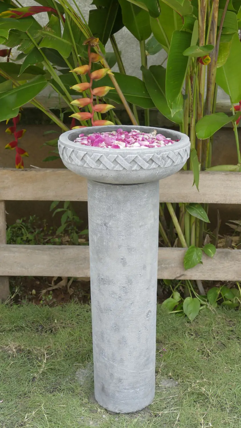  Product image 3 of the product “Semarang - Bowl with geometrical motif, Ø 30 cm | cast stone ”